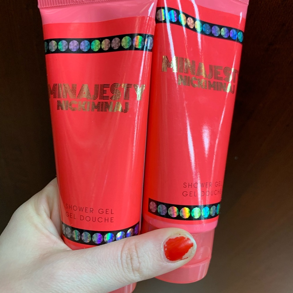 Nicki Minaj minajesty shower gel